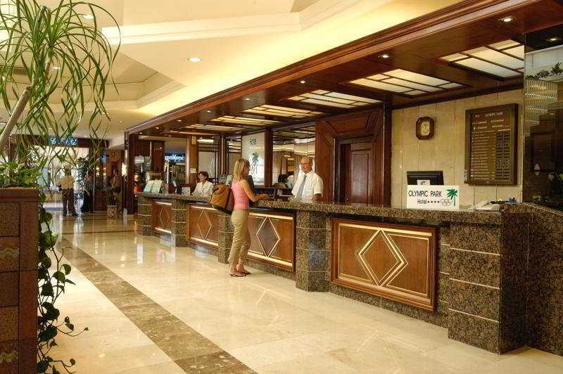 Evenia Olympic Resort Lloret de Mar Esterno foto